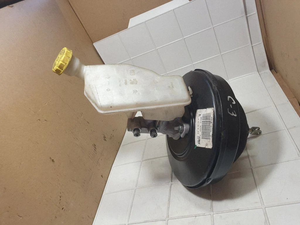 Brake booster 9682338380
