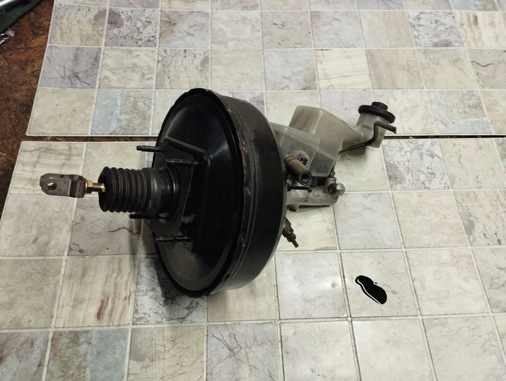 Brake booster – Toyota Corolla Verso E121 (2001-2004)
