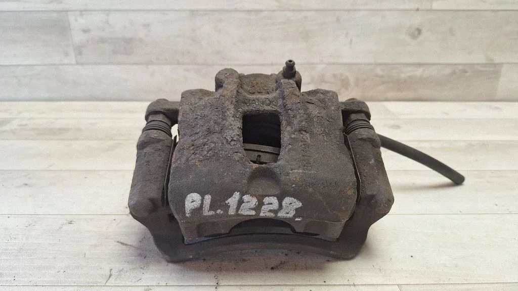 Front brake caliper – front left