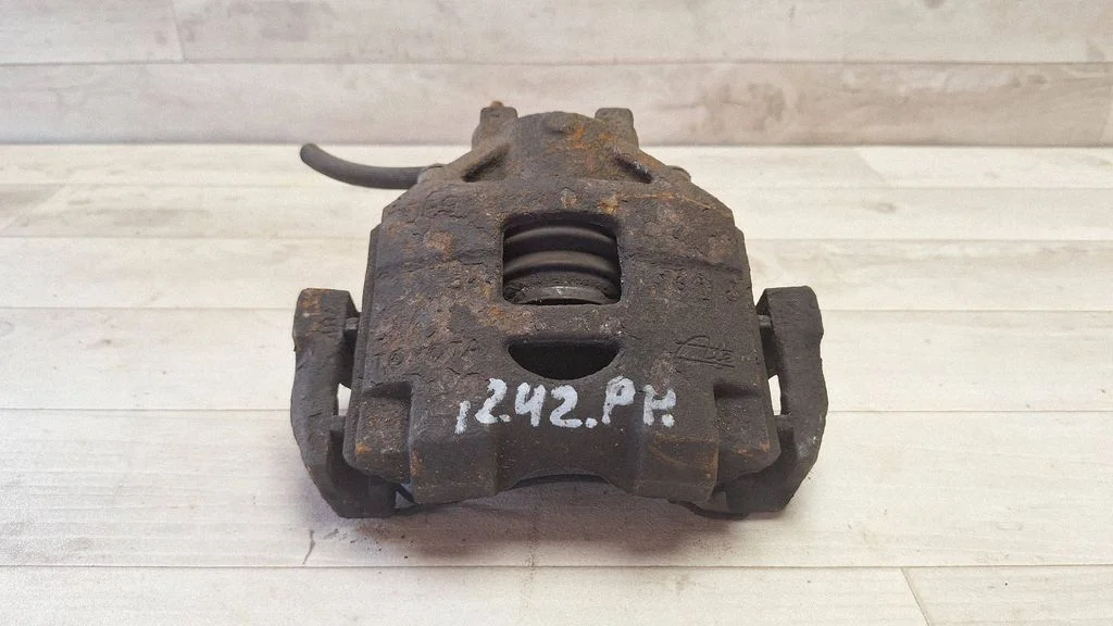 Front brake caliper – Toyota Yaris (2006-2011)