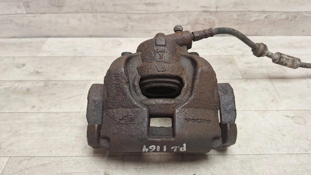 Front brake caliper – front left