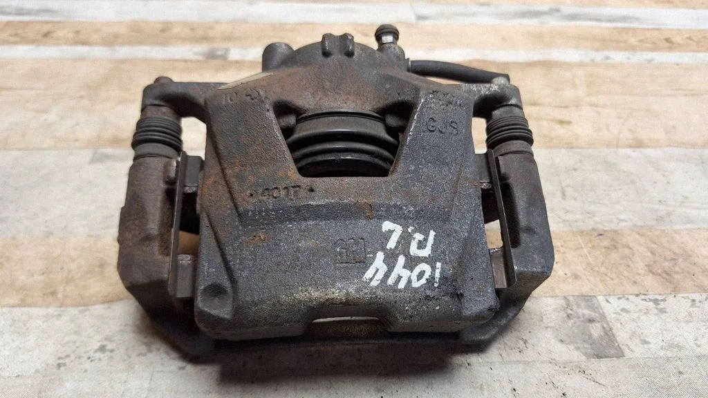 Front brake caliper – front left