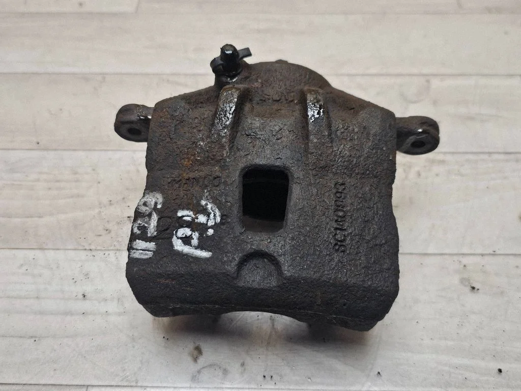 Front brake caliper – front left