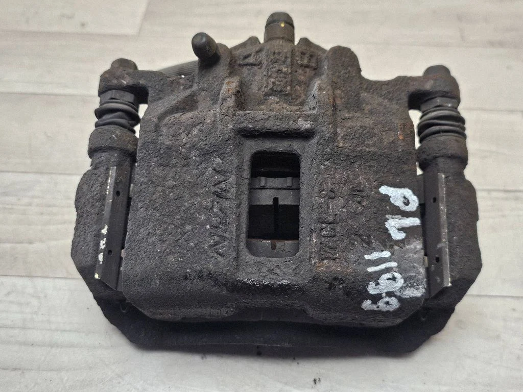 Front brake caliper – Honda FR-V (2004-2009)