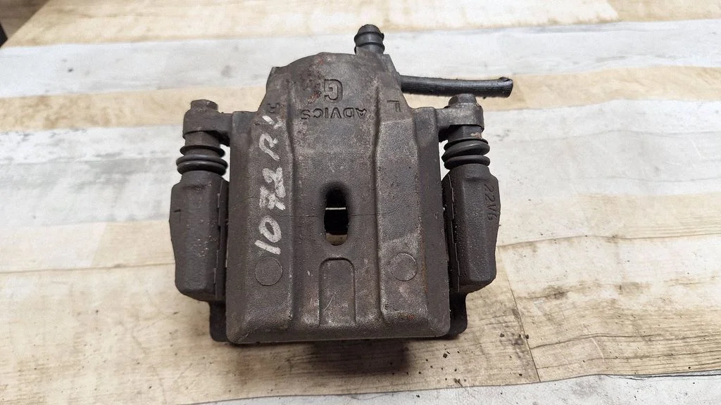 Front brake caliper – front left