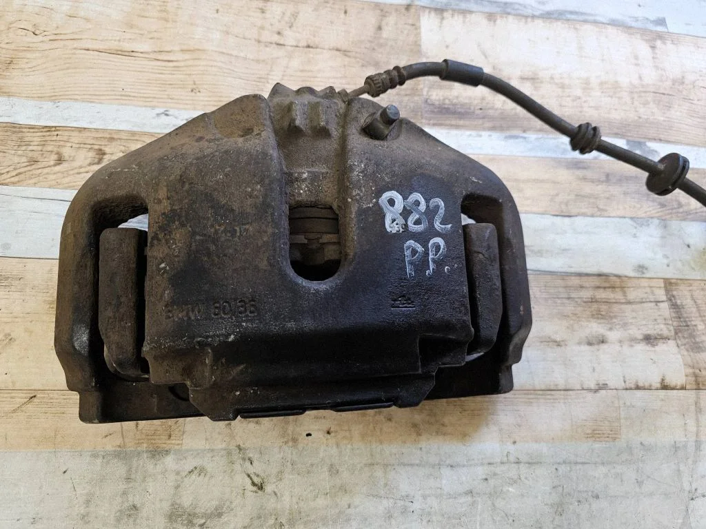 Front brake caliper BMW6036