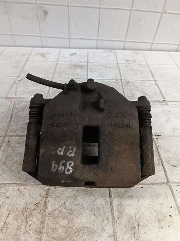 Front brake caliper – front right