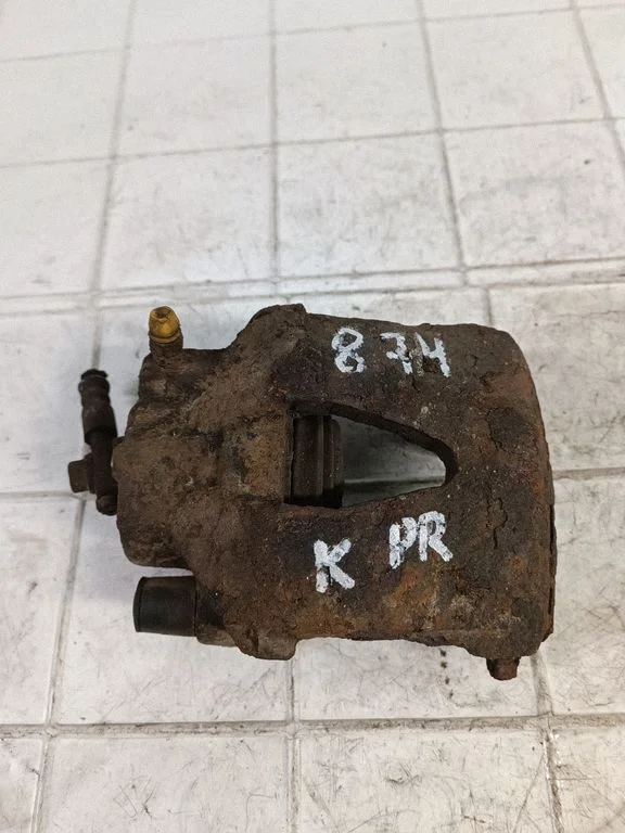 Front brake caliper – front left