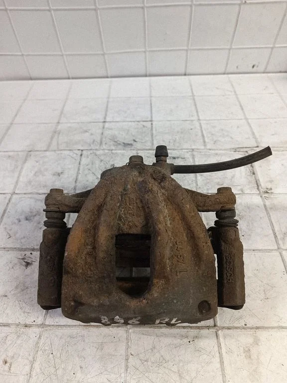Front brake caliper – Toyota Corolla Verso AR10 (2004-2009)
