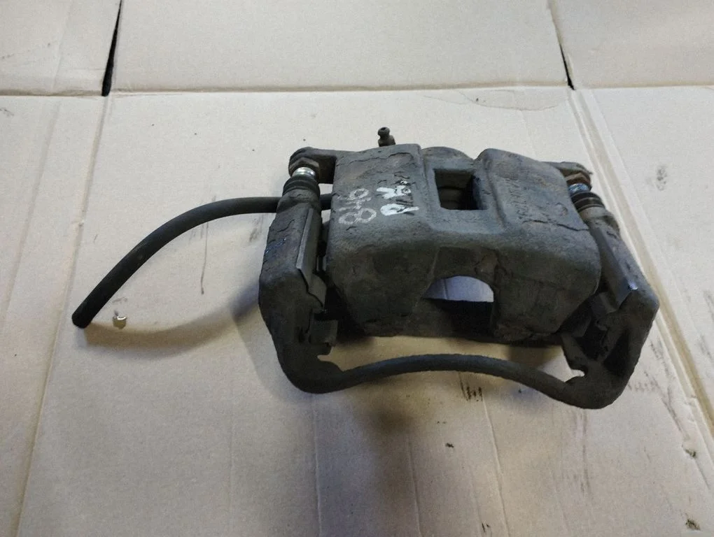 Front brake caliper – Honda FR-V (2004-2009)