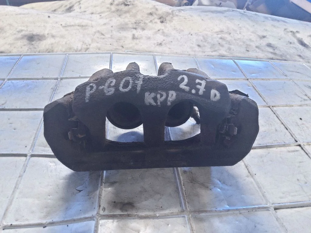 Front brake caliper 9657495580