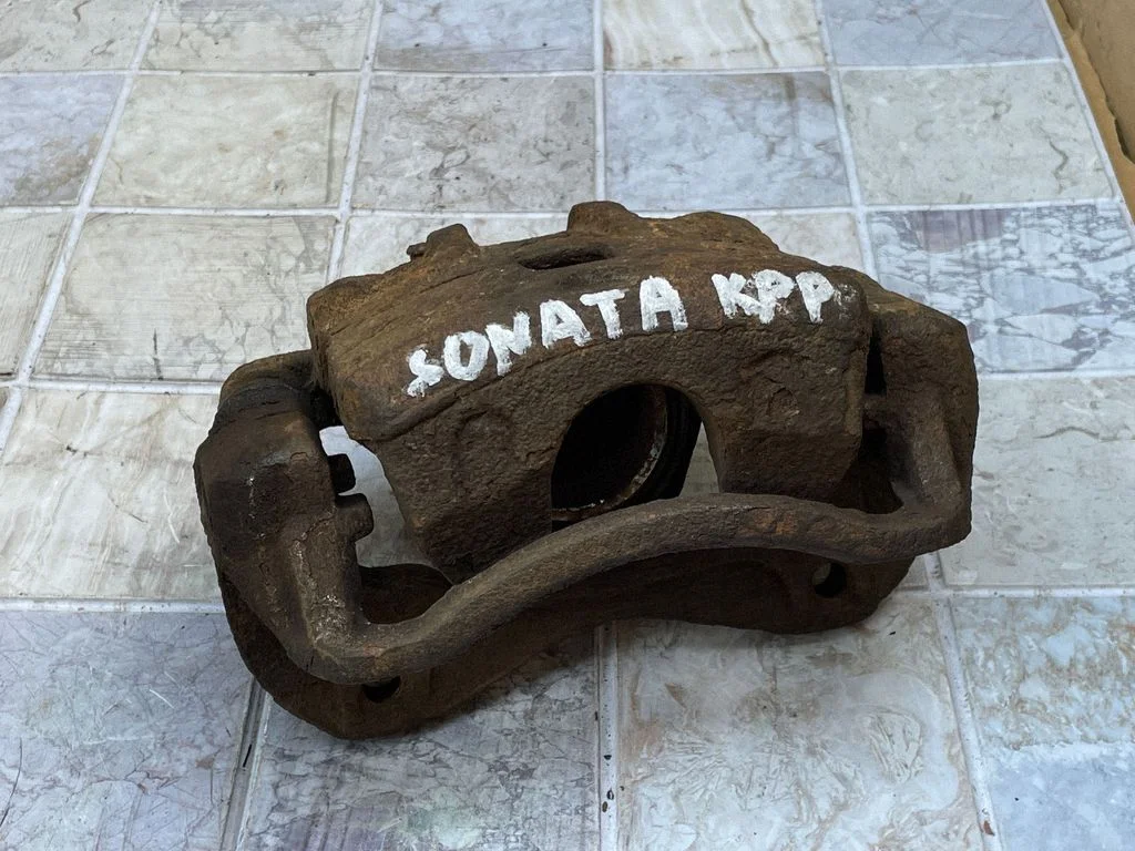 Front brake caliper – Hyundai Sonata (2006-2015)
