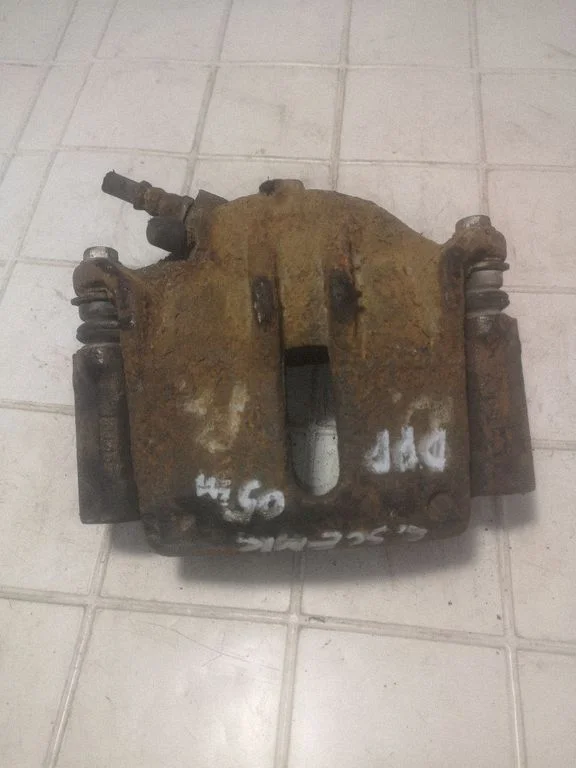 Front brake caliper – Renault Scenic II - Grand scenic II (2003-2006)