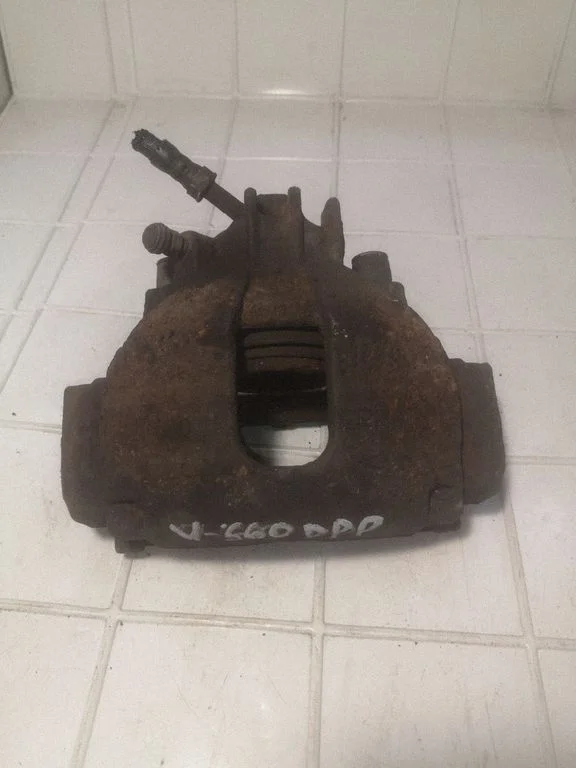Front brake caliper – Volvo S60 (2001-2004)