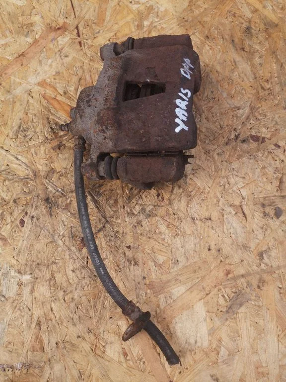 Front brake caliper – Toyota Yaris Verso (1999-2005)