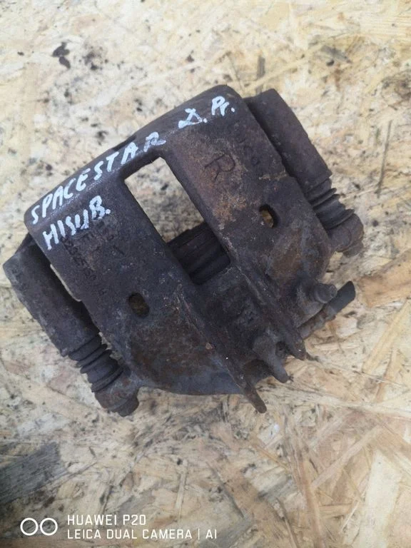 Front brake caliper – Mitsubishi Space Star (1998-2005)