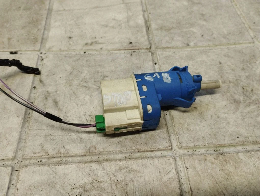 Brake pedal sensor switch 3M5T9C872AC