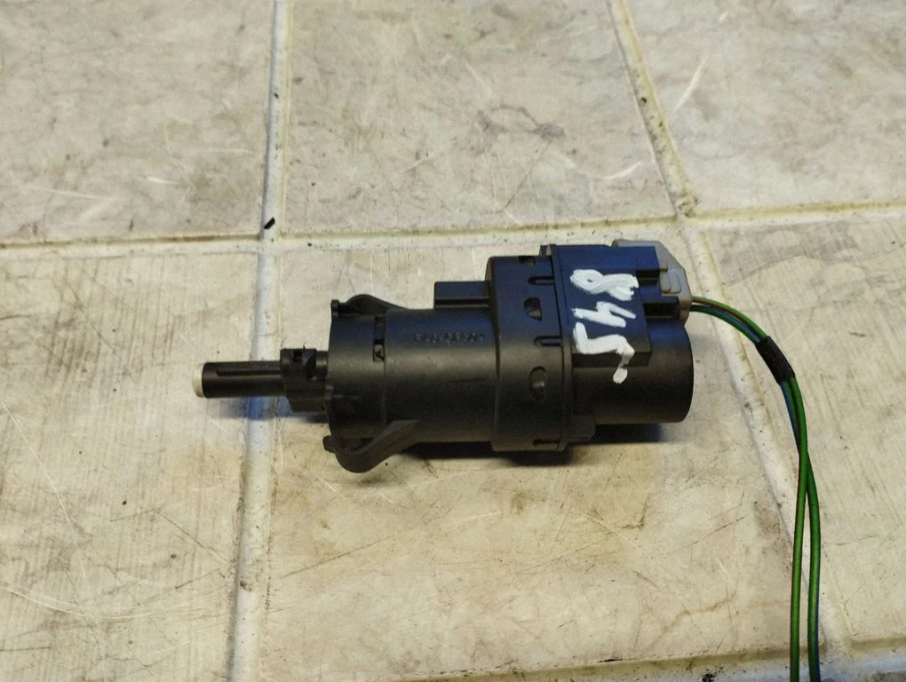 Piduripedaali andur 3M5T13480AC