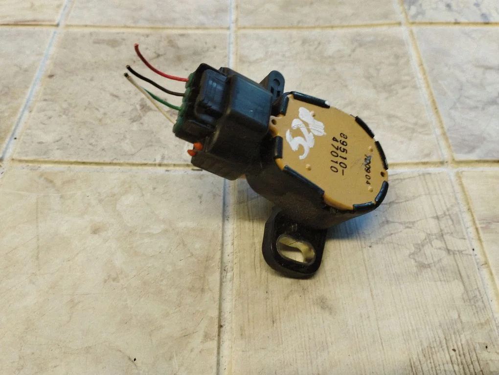 Brake pedal sensor switch 8951047010