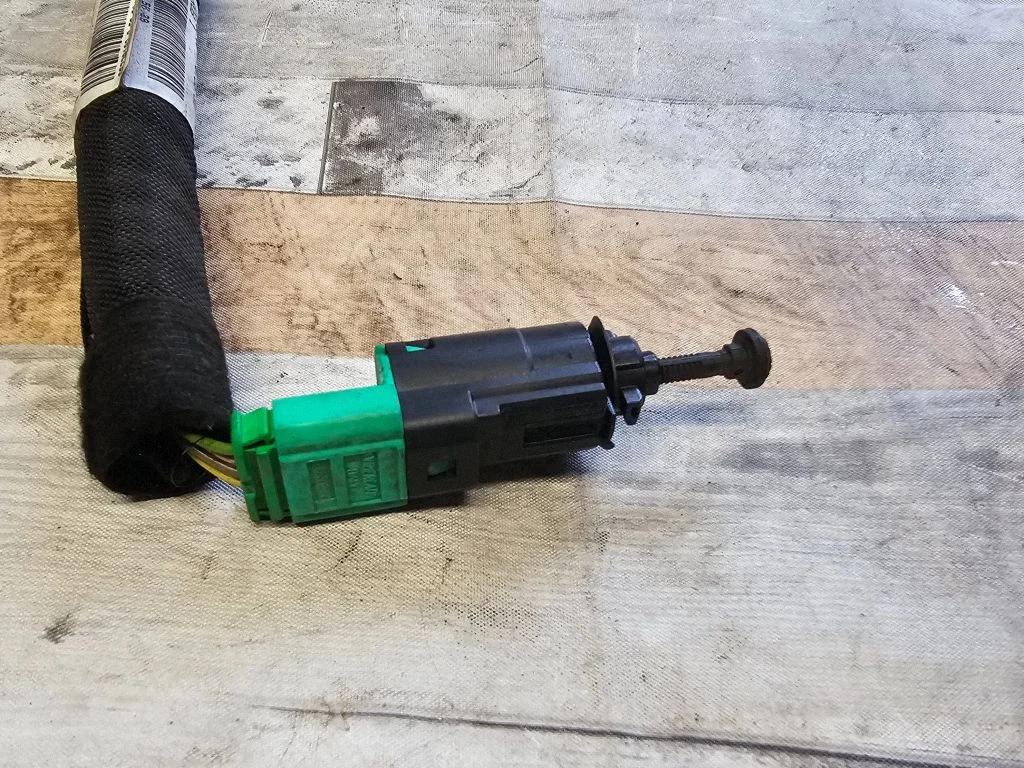 Bremžu pedāļa sensors 9665778180