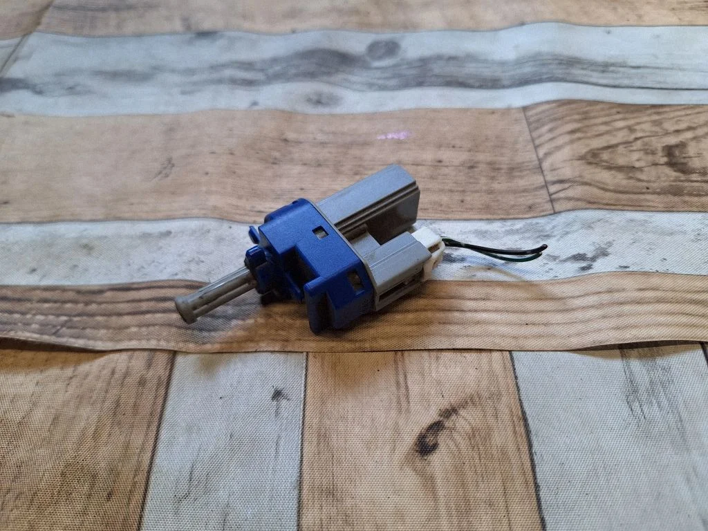 Brake pedal sensor switch