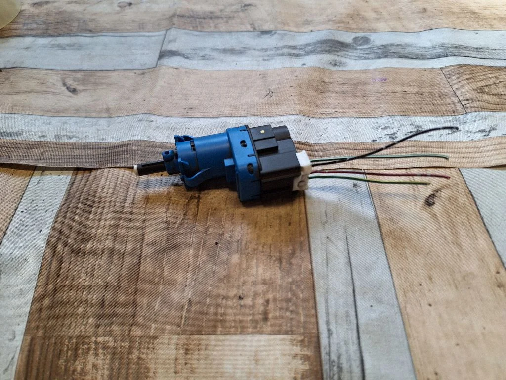 Brake pedal sensor switch