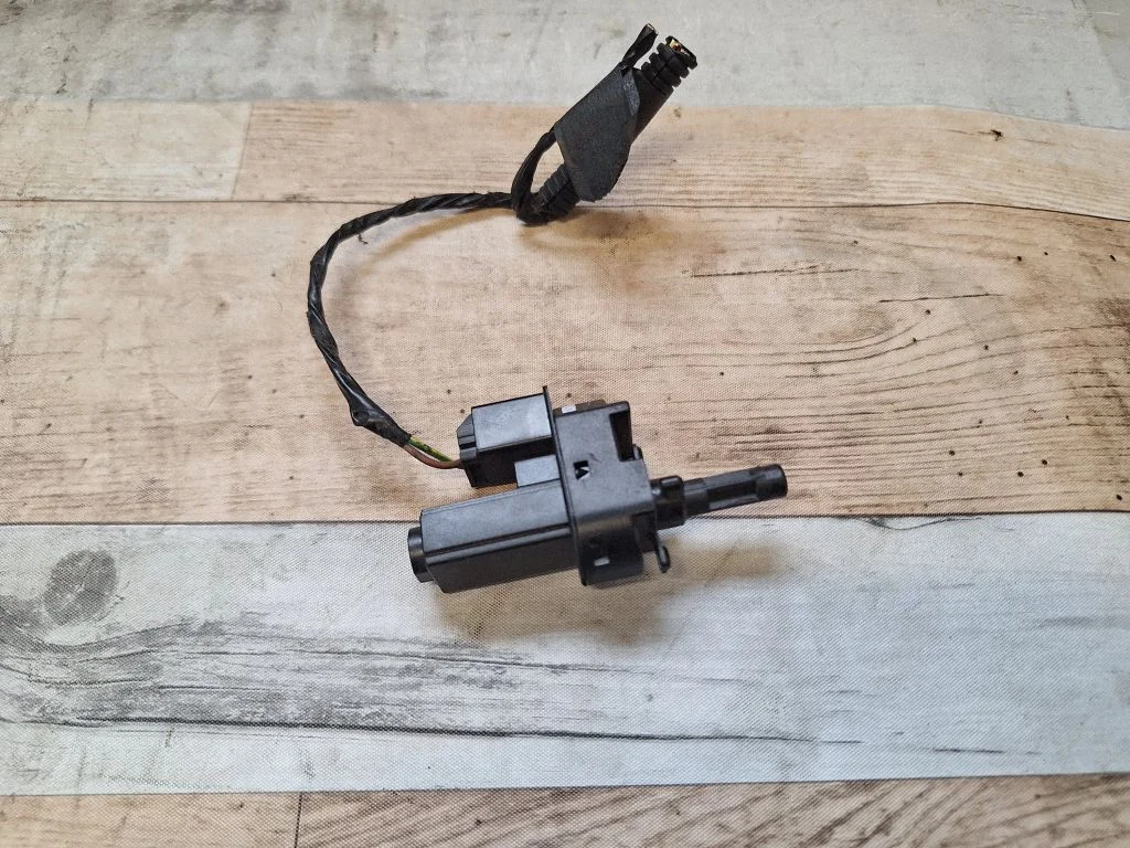 Brake pedal sensor switch 4M5T7C534AA