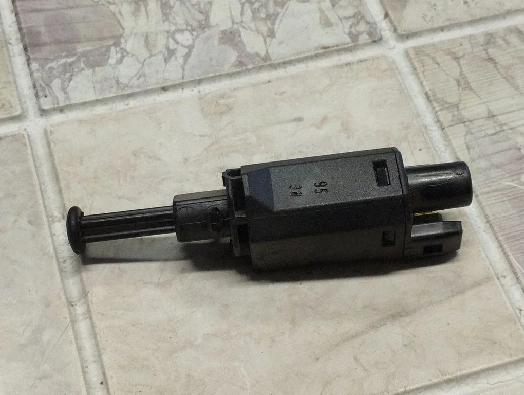 Brake pedal sensor switch 191945515