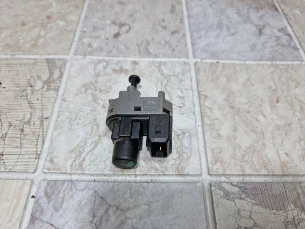 Piduripedaali andur – Ford Mondeo Mk III (2000-2007)