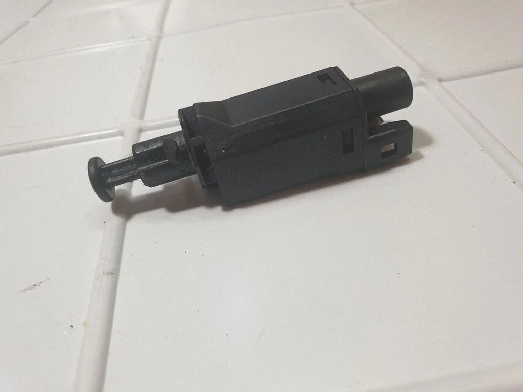 Brake pedal sensor switch – Audi A3 S3 8L (1996-2003)