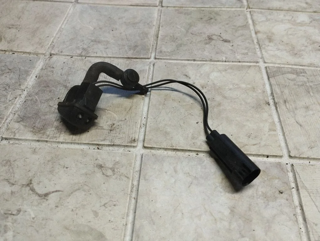 Windshield washer spray nozzle – BMW 3 Series E90 E91 (2005-2012)