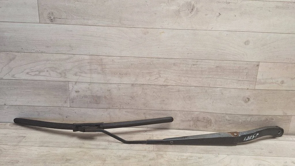 Front wiper blade arm DY07K23LHD