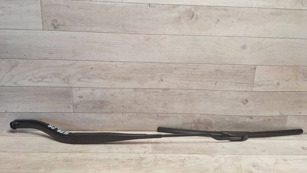 Front wiper blade arm 09185813