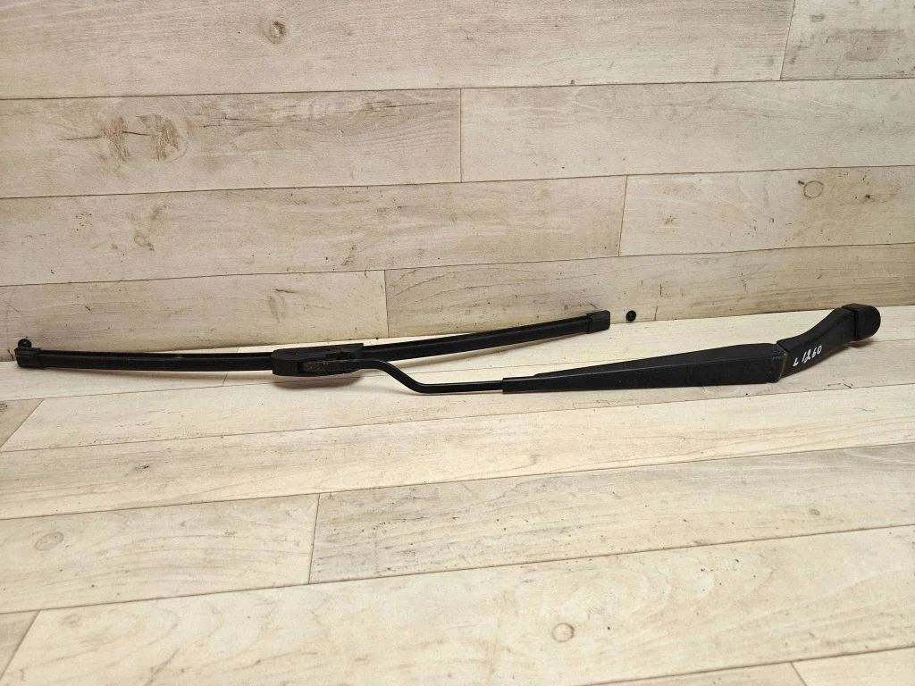 Front wiper blade arm 8620839