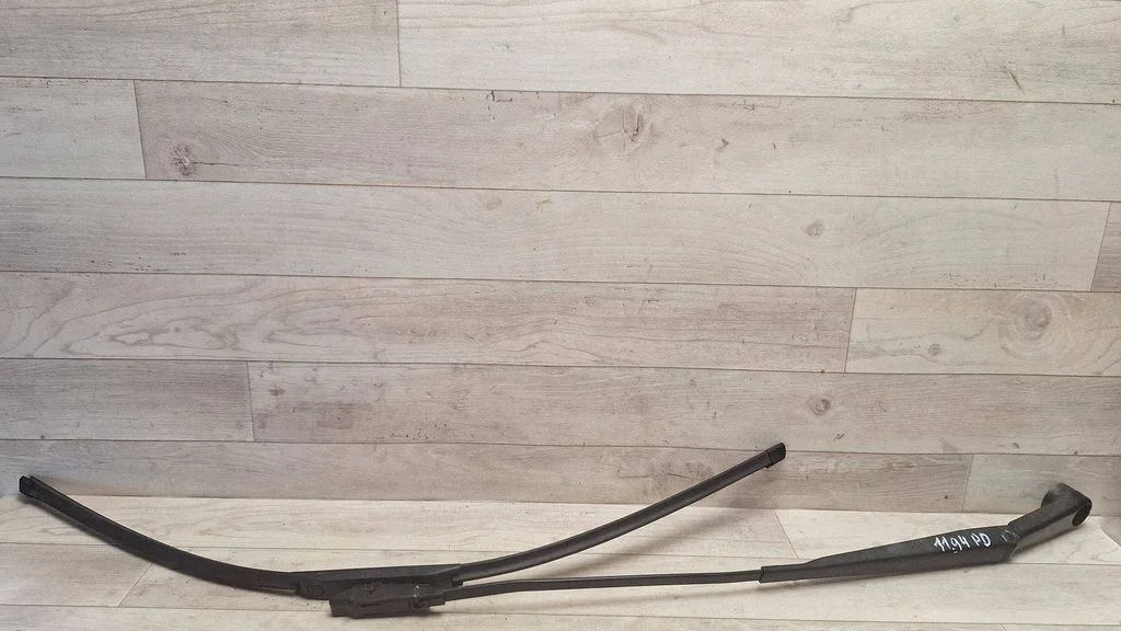 Front wiper blade arm 9686640280