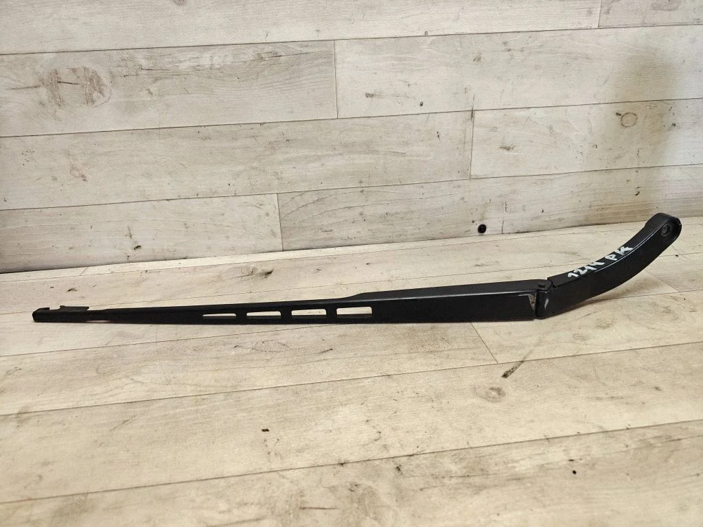 Front wiper blade arm 4F1955410
