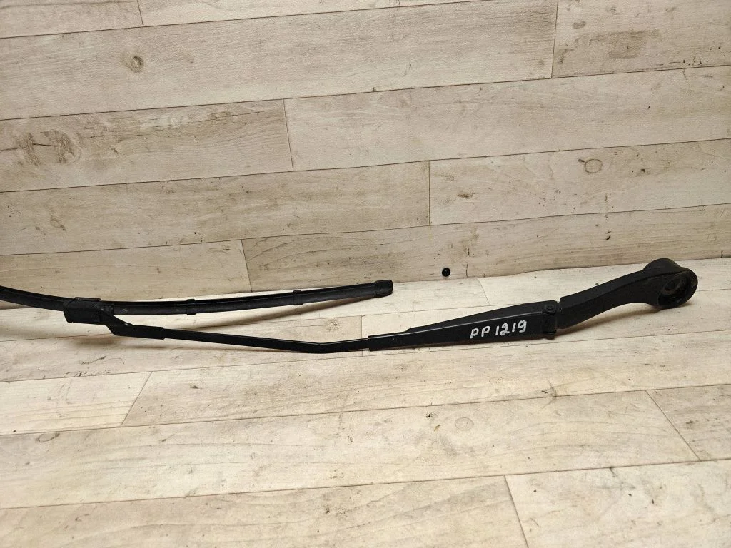 Front wiper blade arm BK2117526BC