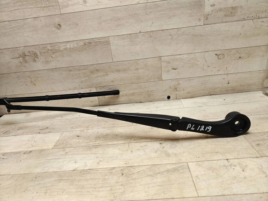 Front wiper blade arm BK2117526DC