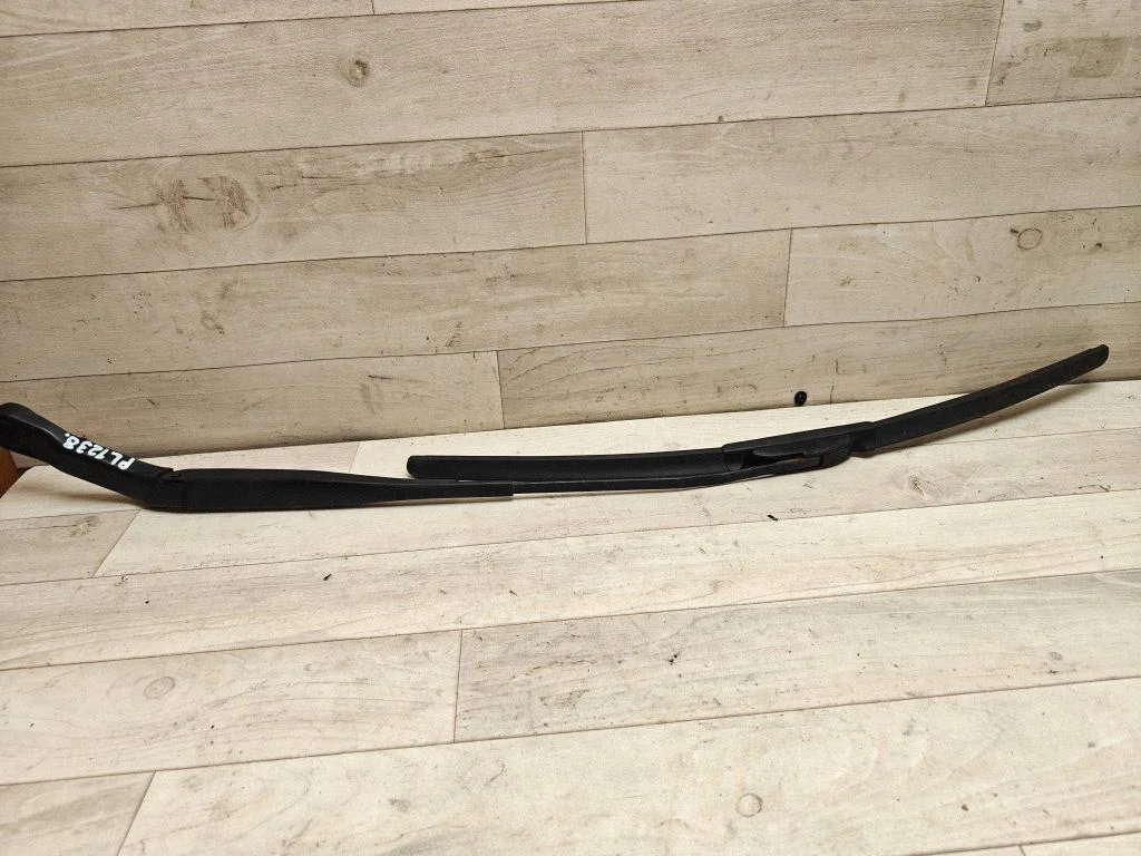 Front wiper blade arm 13139725