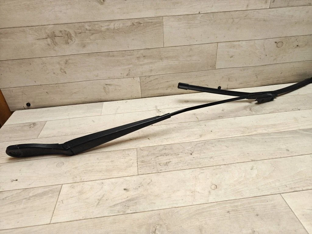 Front wiper blade arm 30699998