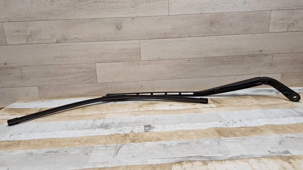 Front wiper blade arm 9650103880