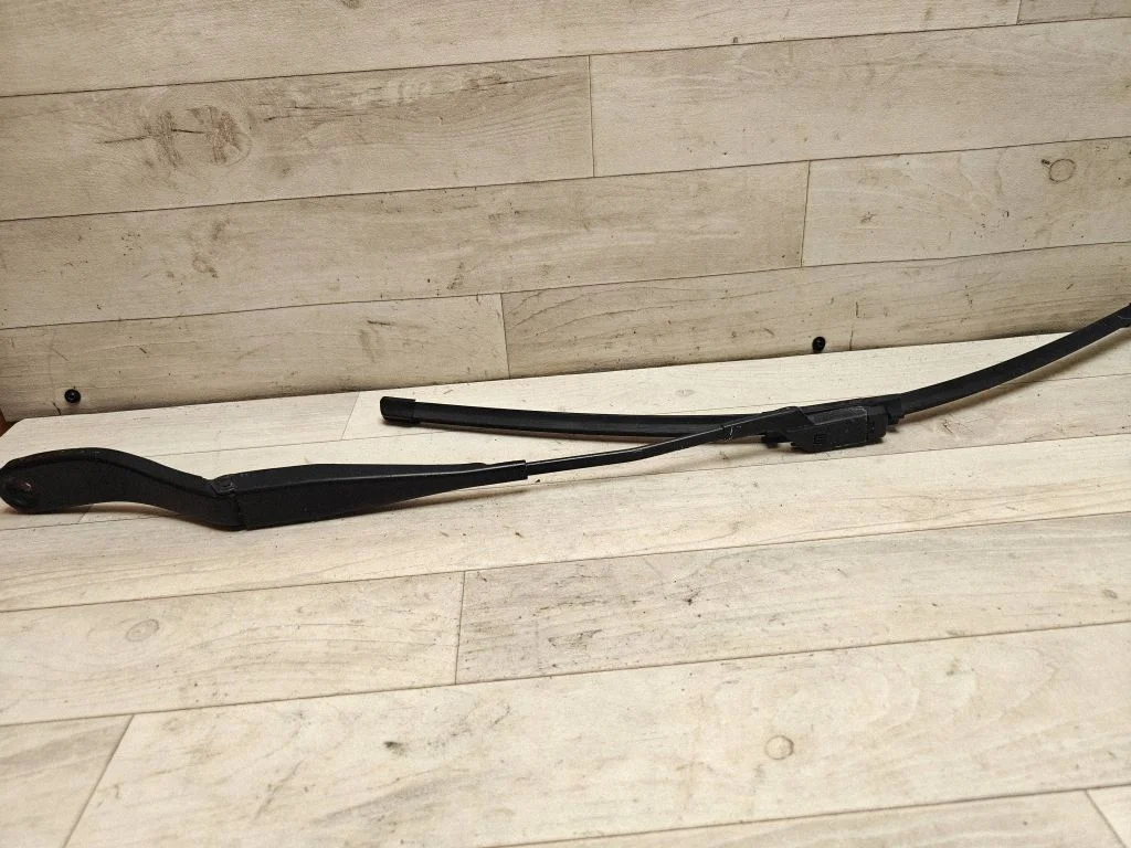 Front wiper blade arm 30699997