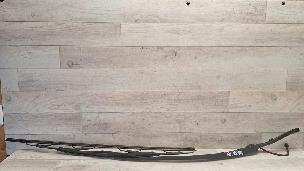 Front wiper blade arm – front left
