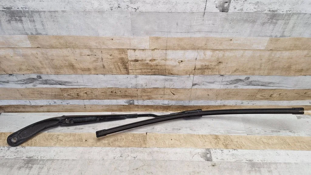 Front wiper blade arm AM5117526AE