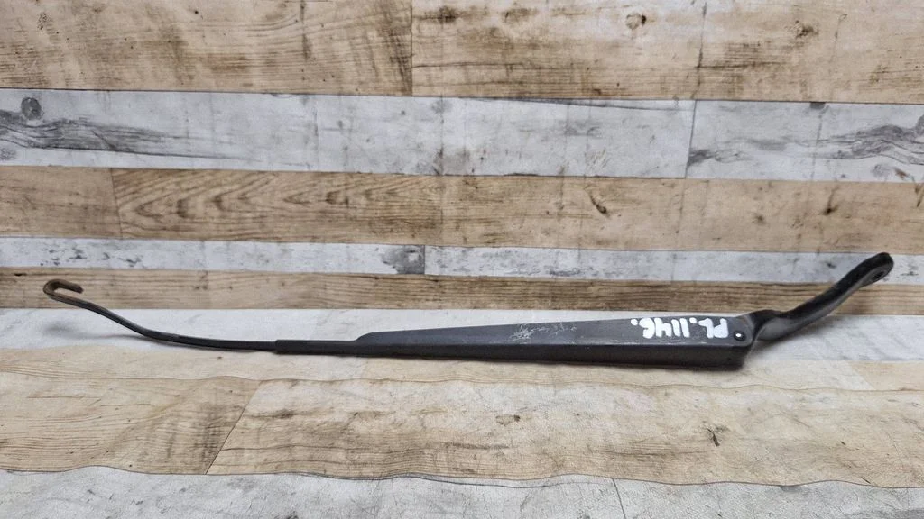 Front wiper blade arm – Ford Fiesta (2006-2008)