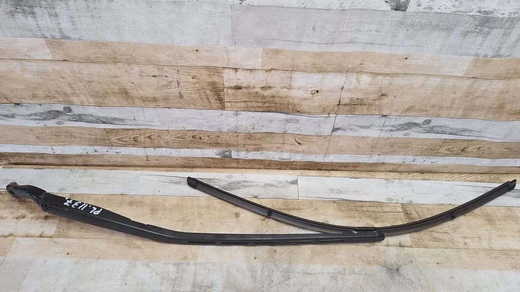 Front wiper blade arm 9650103880