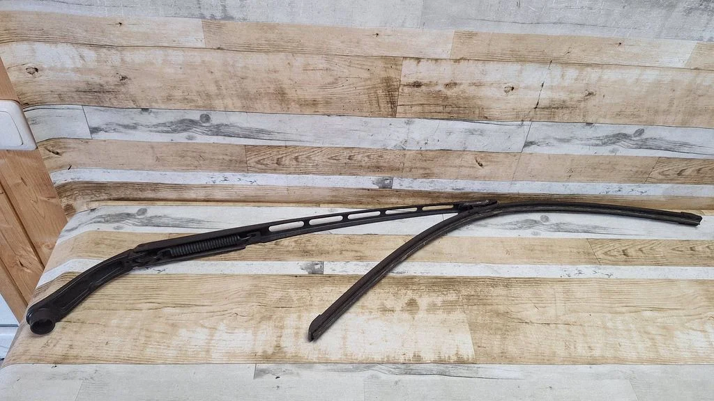 Front wiper blade arm 9682797780