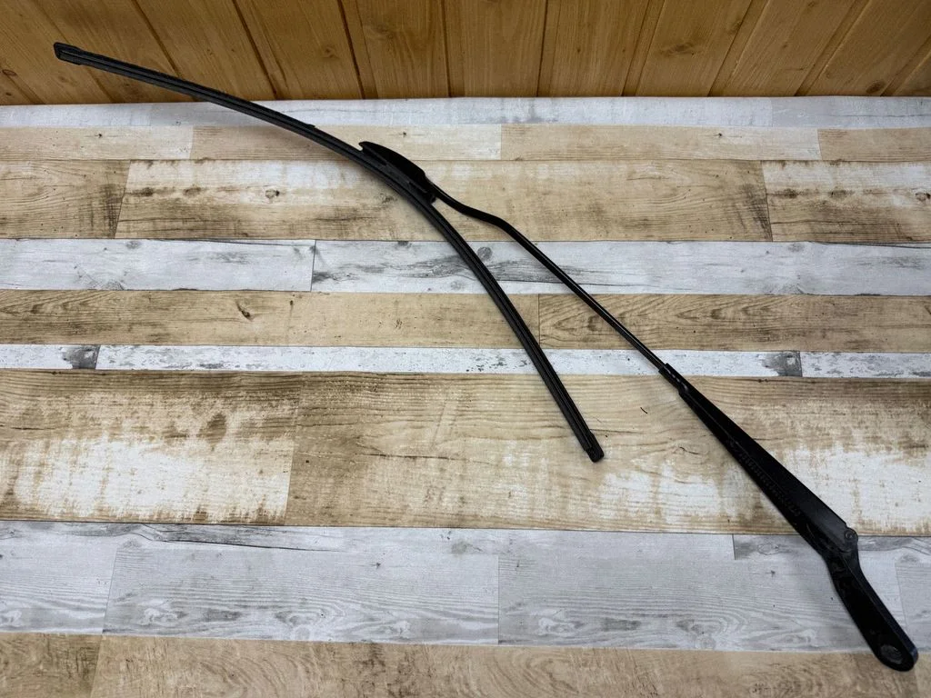 Front wiper blade arm 334931