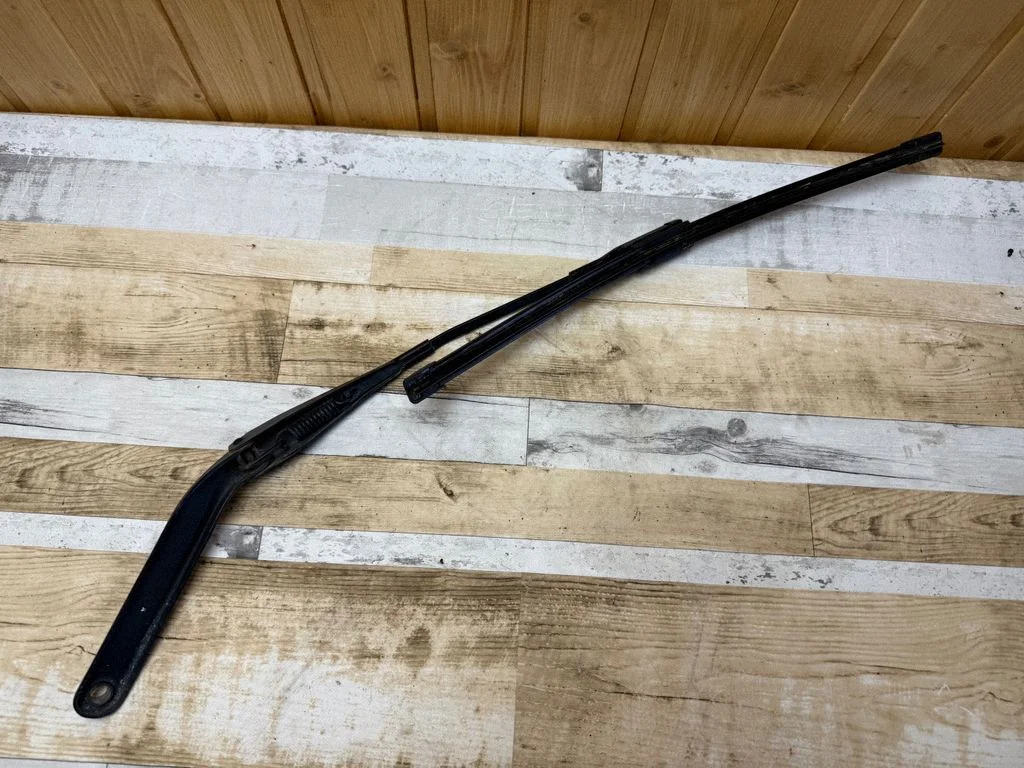 Front wiper blade arm 179504