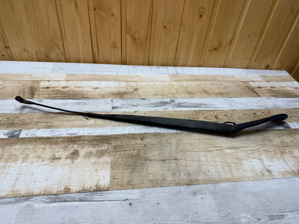 Priekšējā stikla tīrītāja svira 80010987